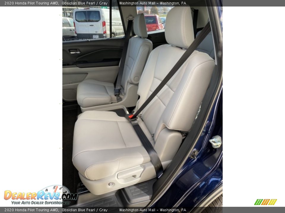 2020 Honda Pilot Touring AWD Obsidian Blue Pearl / Gray Photo #18
