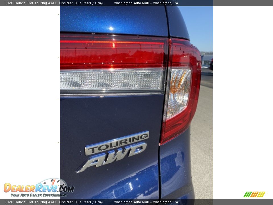 2020 Honda Pilot Touring AWD Obsidian Blue Pearl / Gray Photo #26
