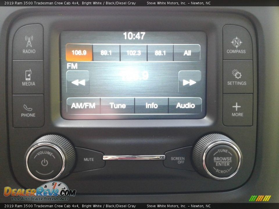 2019 Ram 3500 Tradesman Crew Cab 4x4 Bright White / Black/Diesel Gray Photo #19