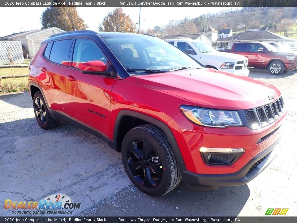 Front 3/4 View of 2020 Jeep Compass Latitude 4x4 Photo #8