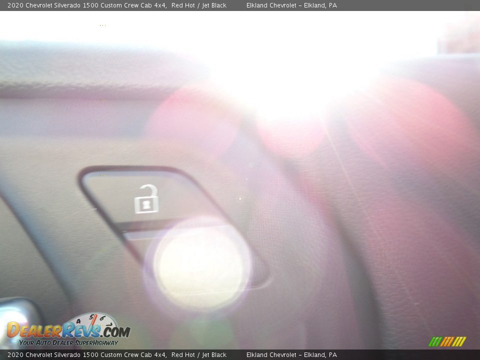 2020 Chevrolet Silverado 1500 Custom Crew Cab 4x4 Red Hot / Jet Black Photo #20
