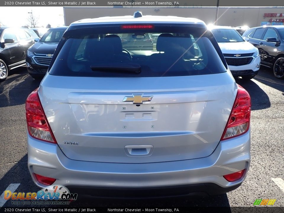 2020 Chevrolet Trax LS Silver Ice Metallic / Jet Black Photo #4