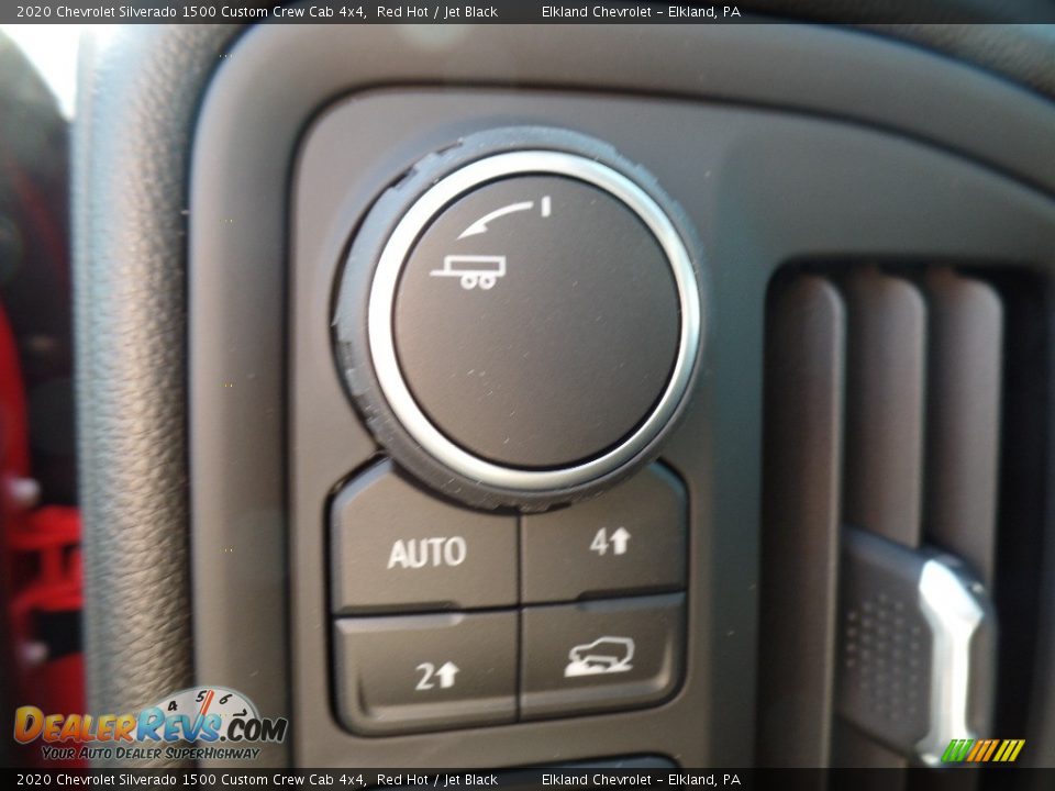 2020 Chevrolet Silverado 1500 Custom Crew Cab 4x4 Red Hot / Jet Black Photo #21