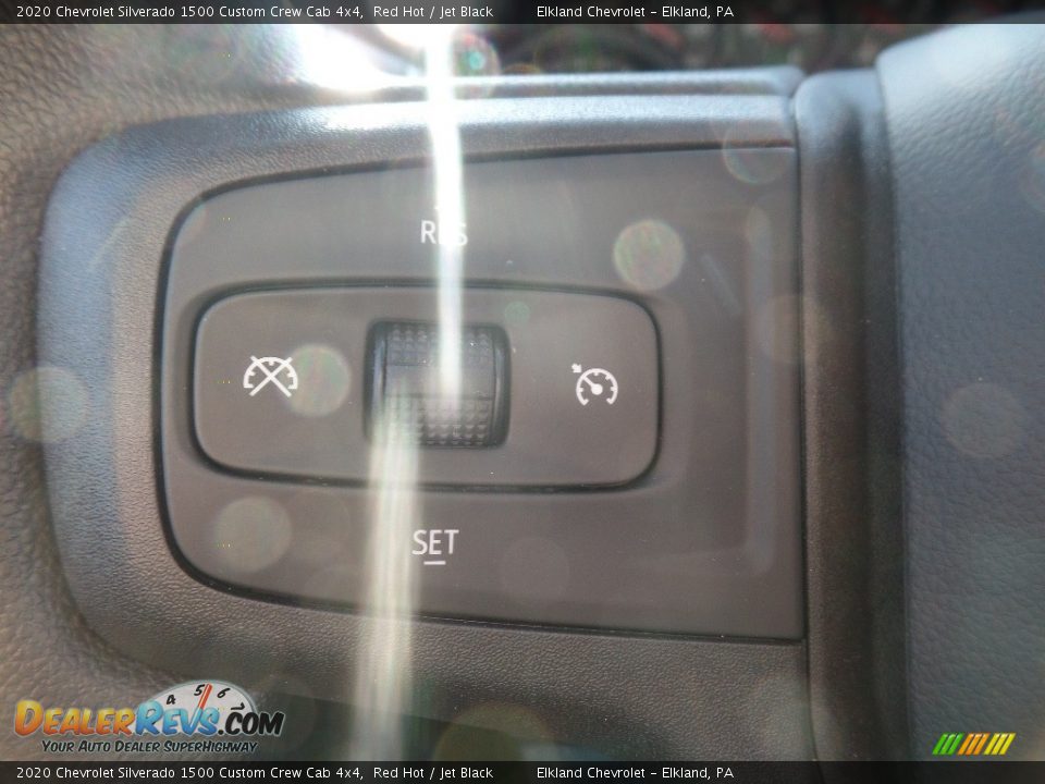 2020 Chevrolet Silverado 1500 Custom Crew Cab 4x4 Red Hot / Jet Black Photo #24