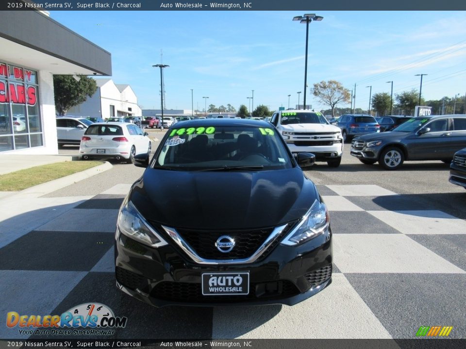 2019 Nissan Sentra SV Super Black / Charcoal Photo #2