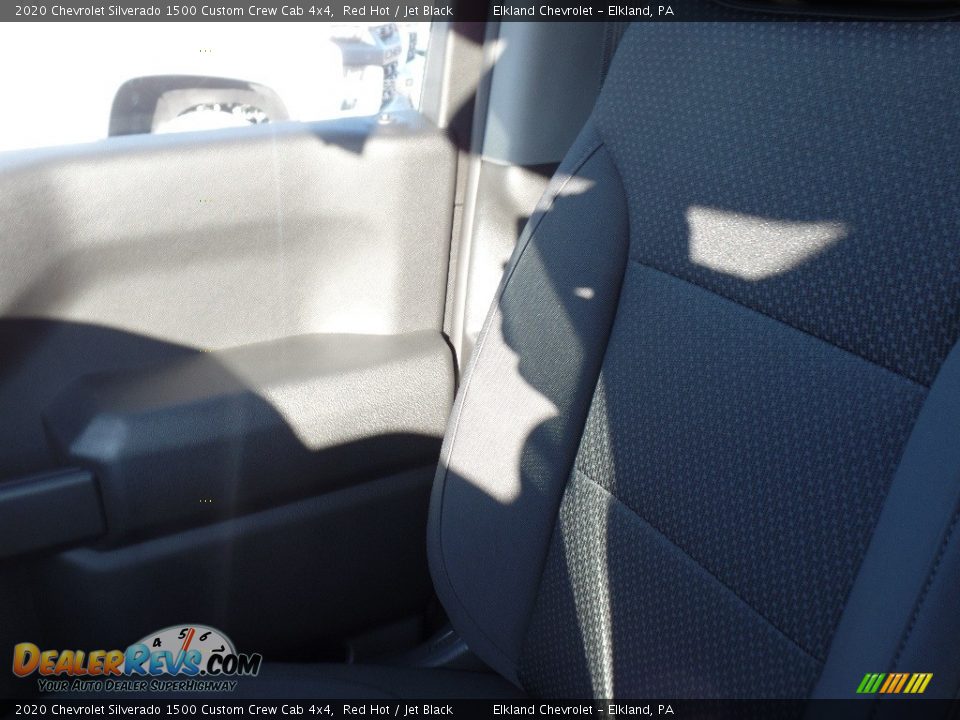 2020 Chevrolet Silverado 1500 Custom Crew Cab 4x4 Red Hot / Jet Black Photo #36