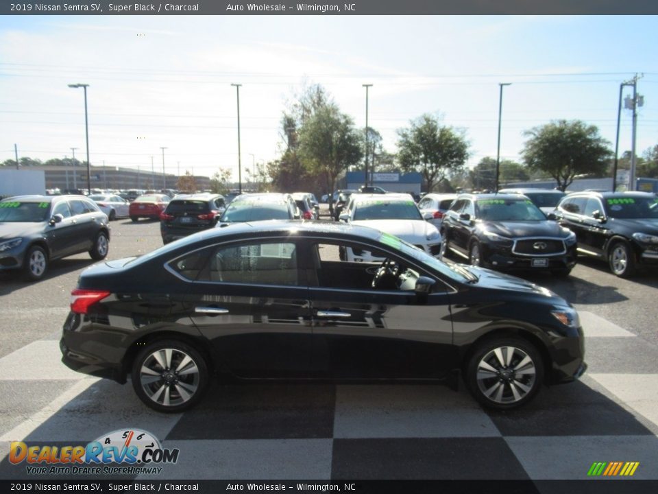 2019 Nissan Sentra SV Super Black / Charcoal Photo #3