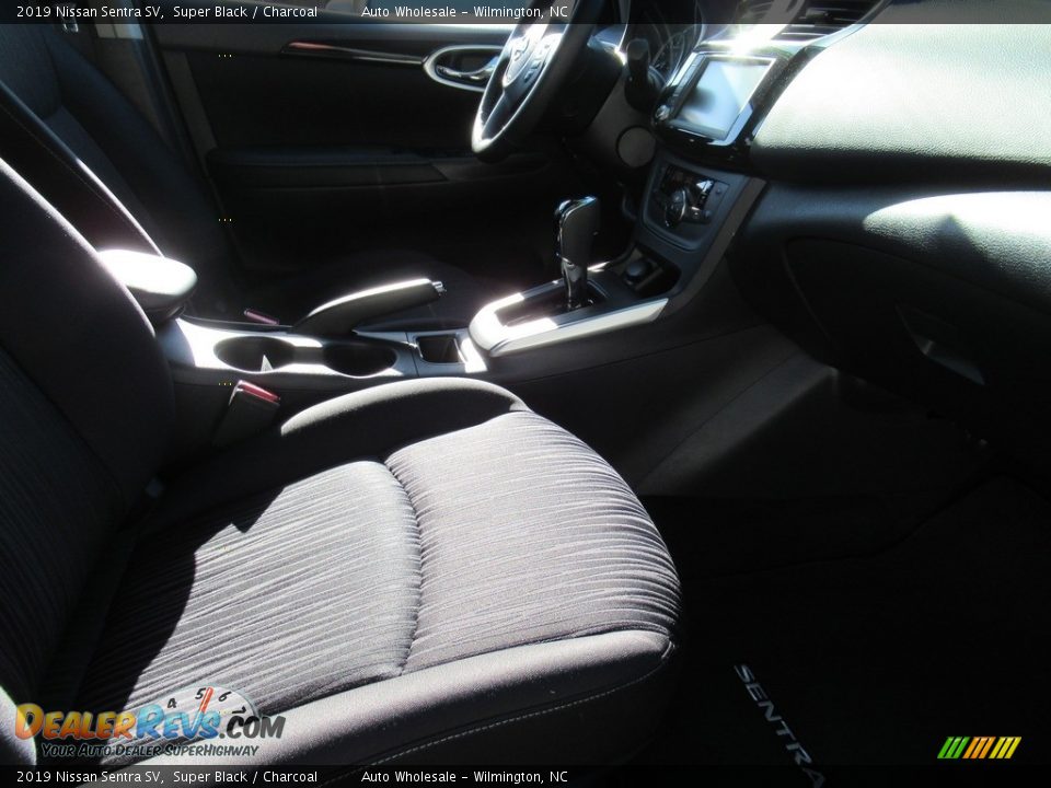 2019 Nissan Sentra SV Super Black / Charcoal Photo #12