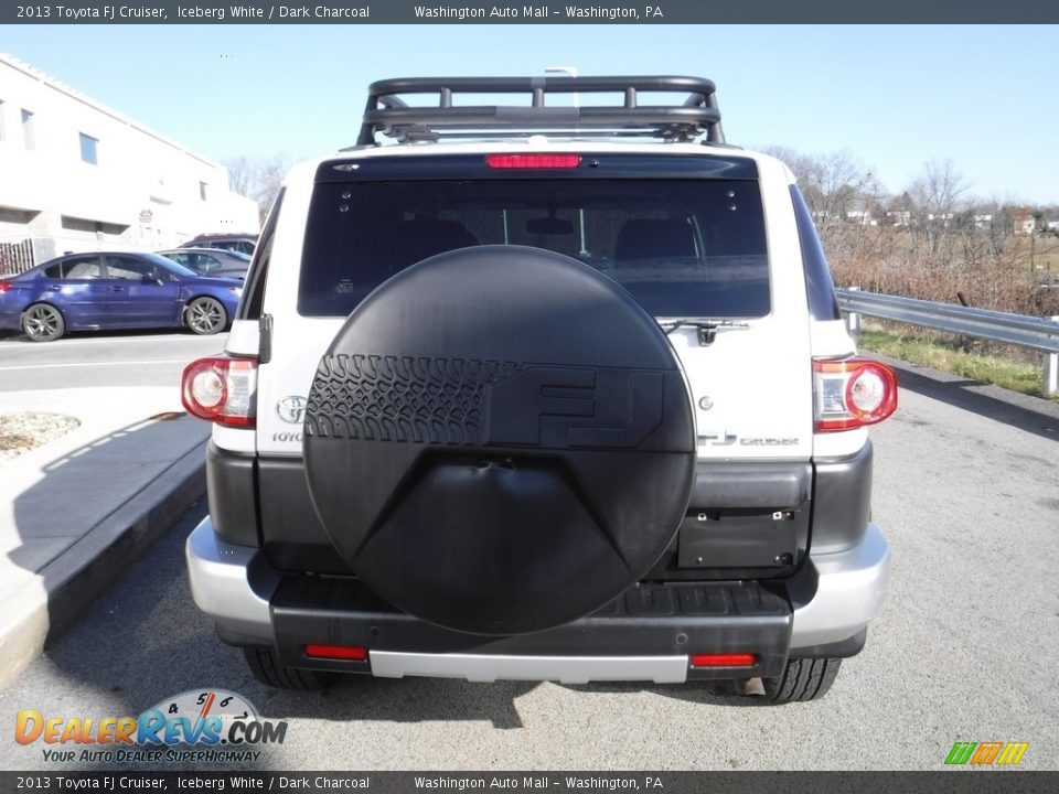 2013 Toyota FJ Cruiser Iceberg White / Dark Charcoal Photo #10