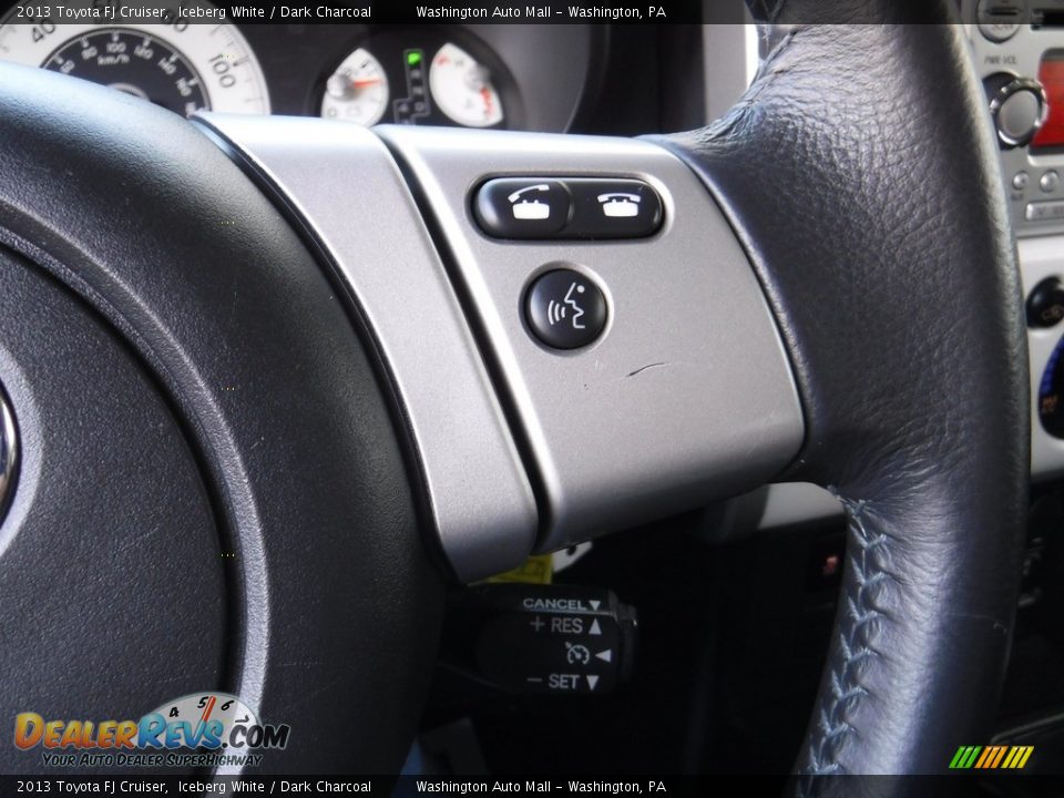 2013 Toyota FJ Cruiser Iceberg White / Dark Charcoal Photo #22