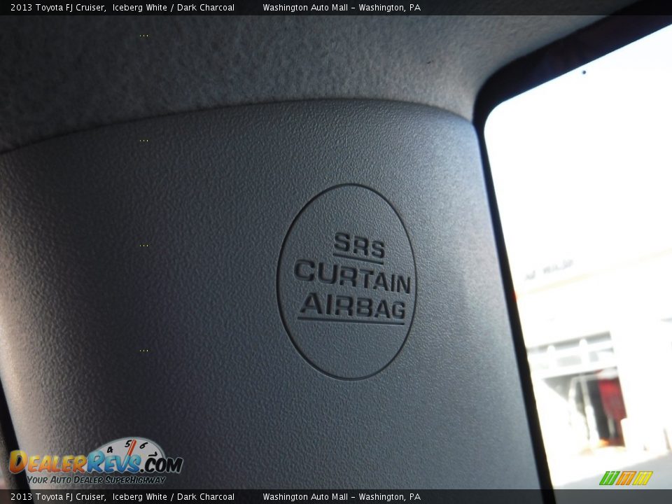 2013 Toyota FJ Cruiser Iceberg White / Dark Charcoal Photo #24