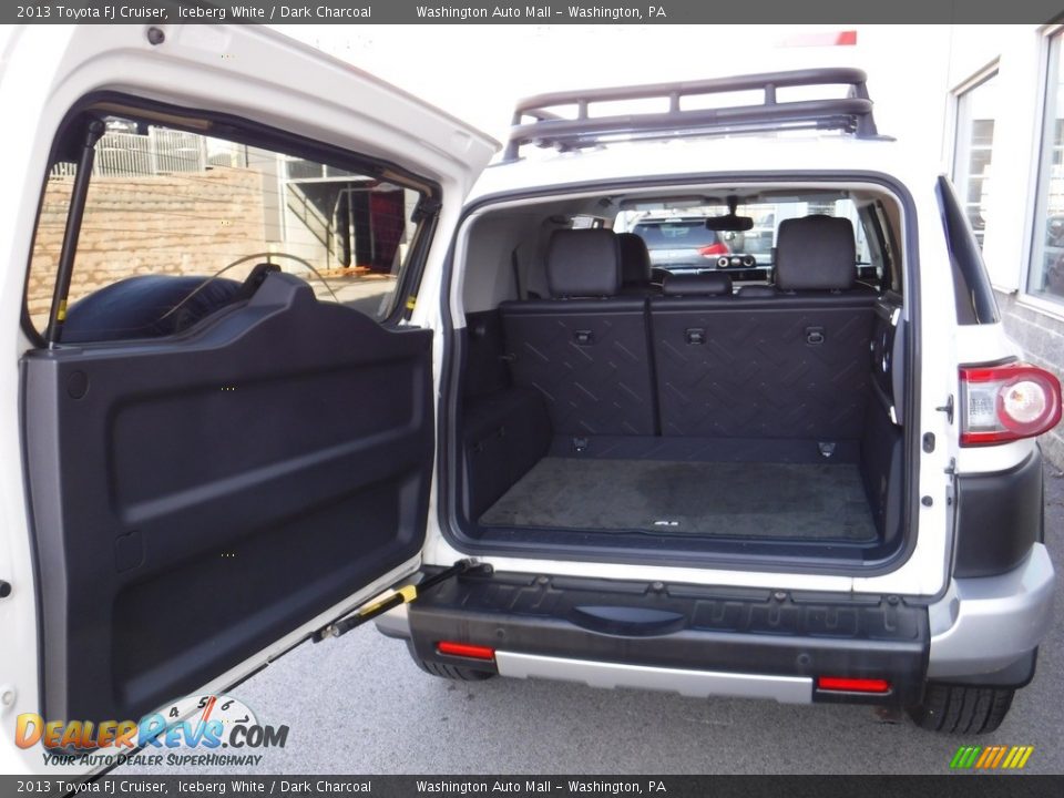 2013 Toyota FJ Cruiser Iceberg White / Dark Charcoal Photo #26