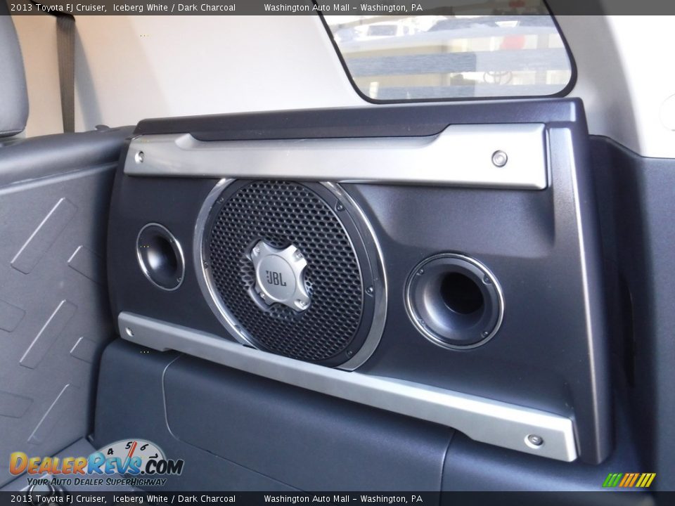 2013 Toyota FJ Cruiser Iceberg White / Dark Charcoal Photo #27