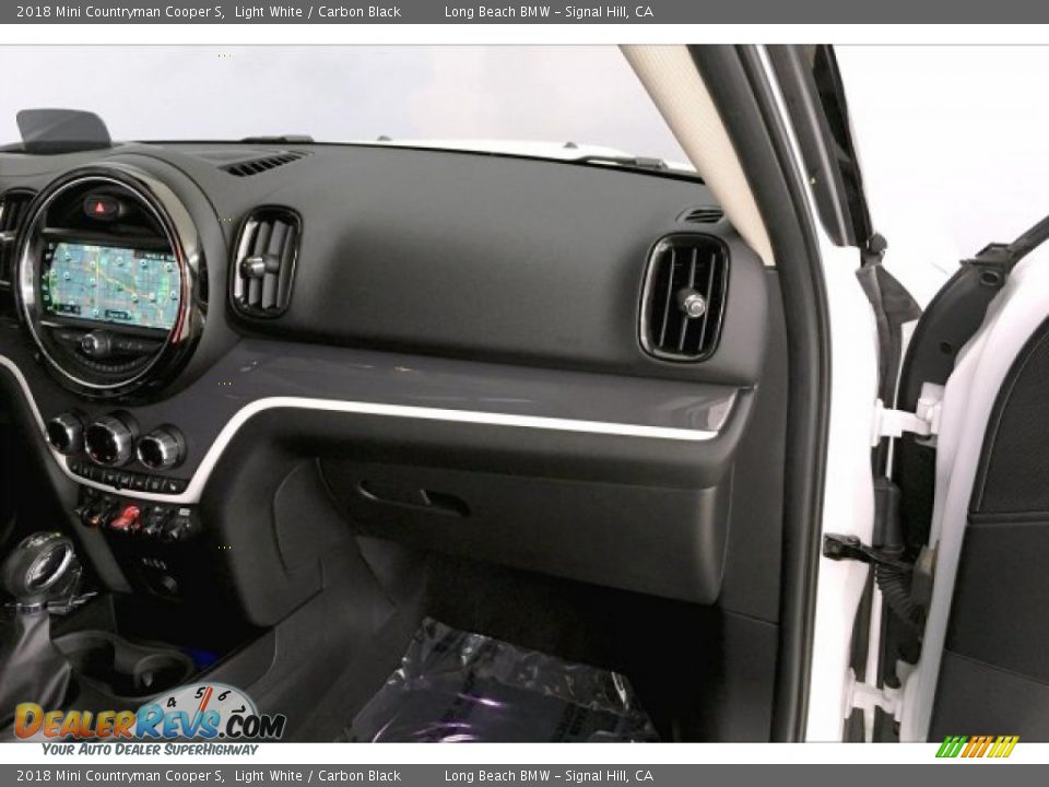 Dashboard of 2018 Mini Countryman Cooper S Photo #24
