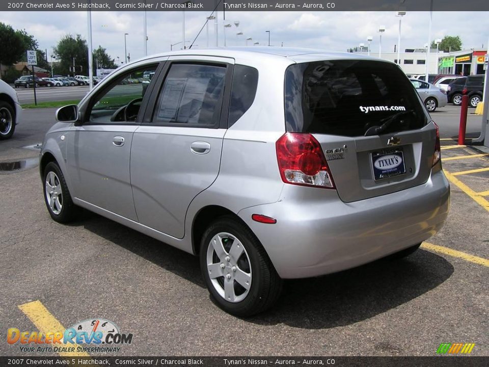 2007 Chevrolet Aveo 5 Hatchback Cosmic Silver / Charcoal Black Photo #4