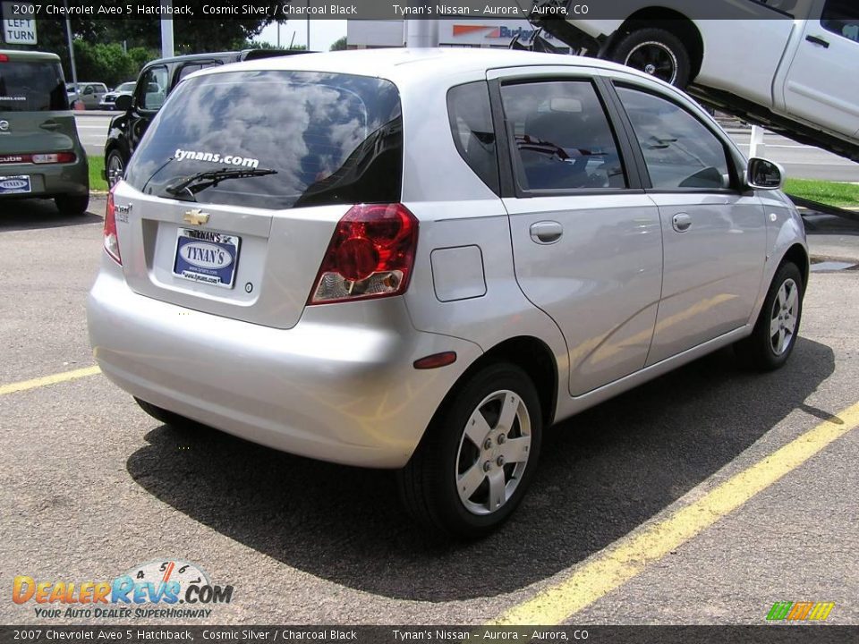 2007 Chevrolet Aveo 5 Hatchback Cosmic Silver / Charcoal Black Photo #6