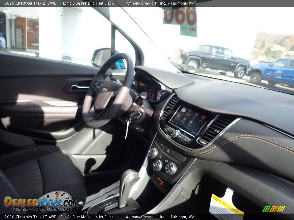 2020 Chevrolet Trax LT AWD Pacific Blue Metallic / Jet Black Photo #11