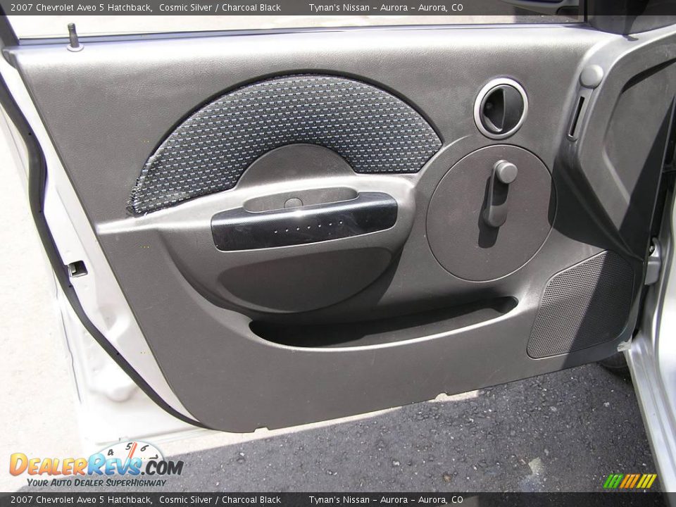 2007 Chevrolet Aveo 5 Hatchback Cosmic Silver / Charcoal Black Photo #13