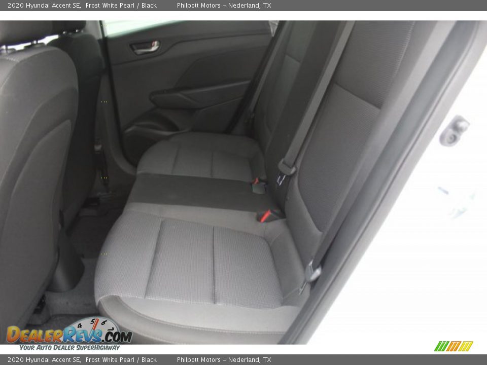 2020 Hyundai Accent SE Frost White Pearl / Black Photo #20
