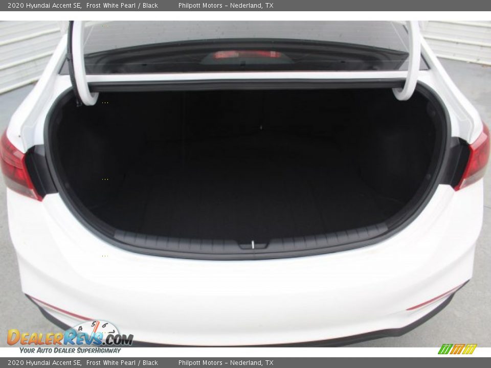 2020 Hyundai Accent SE Frost White Pearl / Black Photo #23
