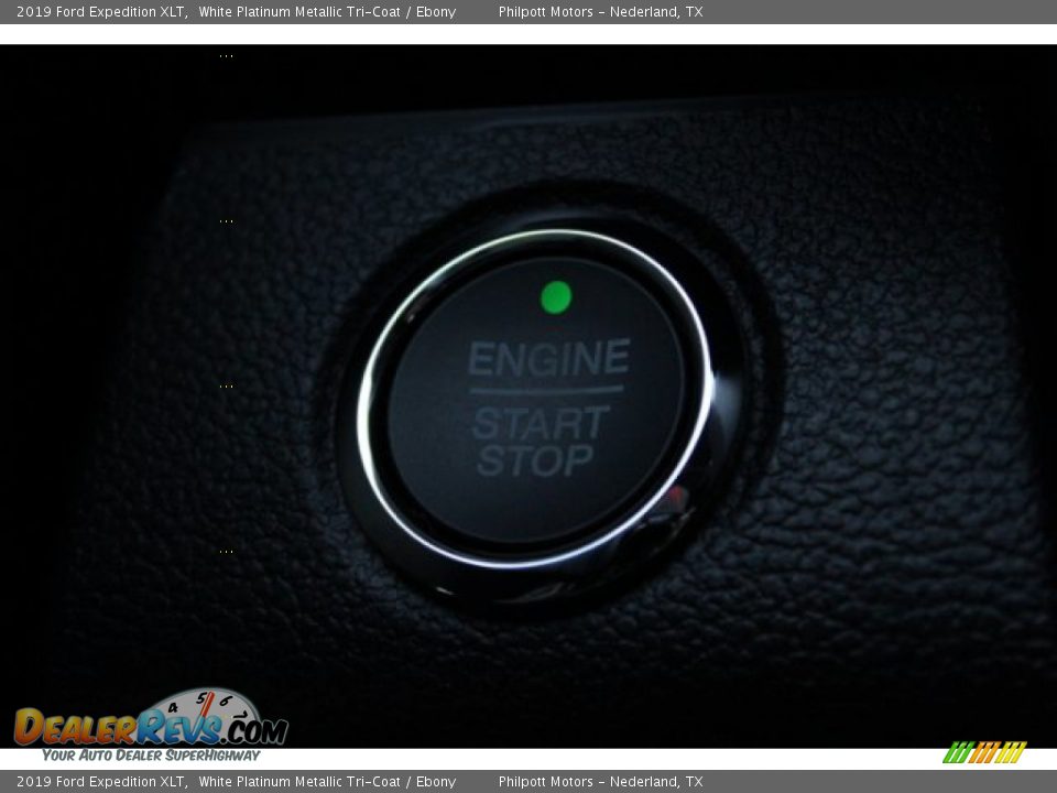 2019 Ford Expedition XLT White Platinum Metallic Tri-Coat / Ebony Photo #16