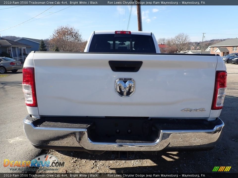 2019 Ram 3500 Tradesman Crew Cab 4x4 Bright White / Black Photo #4