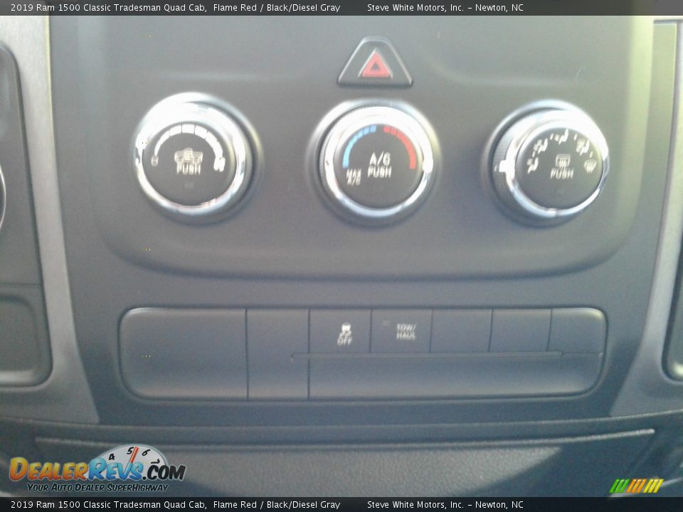 2019 Ram 1500 Classic Tradesman Quad Cab Flame Red / Black/Diesel Gray Photo #22