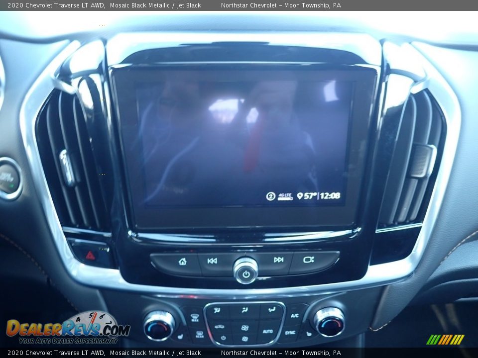 2020 Chevrolet Traverse LT AWD Mosaic Black Metallic / Jet Black Photo #18