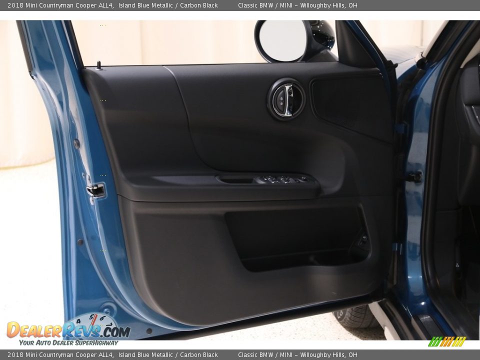 Door Panel of 2018 Mini Countryman Cooper ALL4 Photo #4