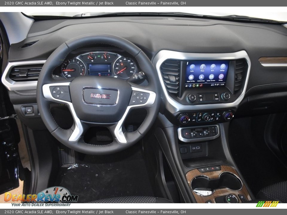 Dashboard of 2020 GMC Acadia SLE AWD Photo #4