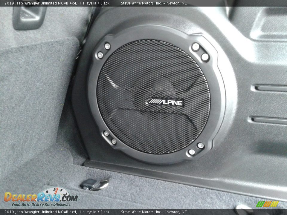 Audio System of 2019 Jeep Wrangler Unlimited MOAB 4x4 Photo #13