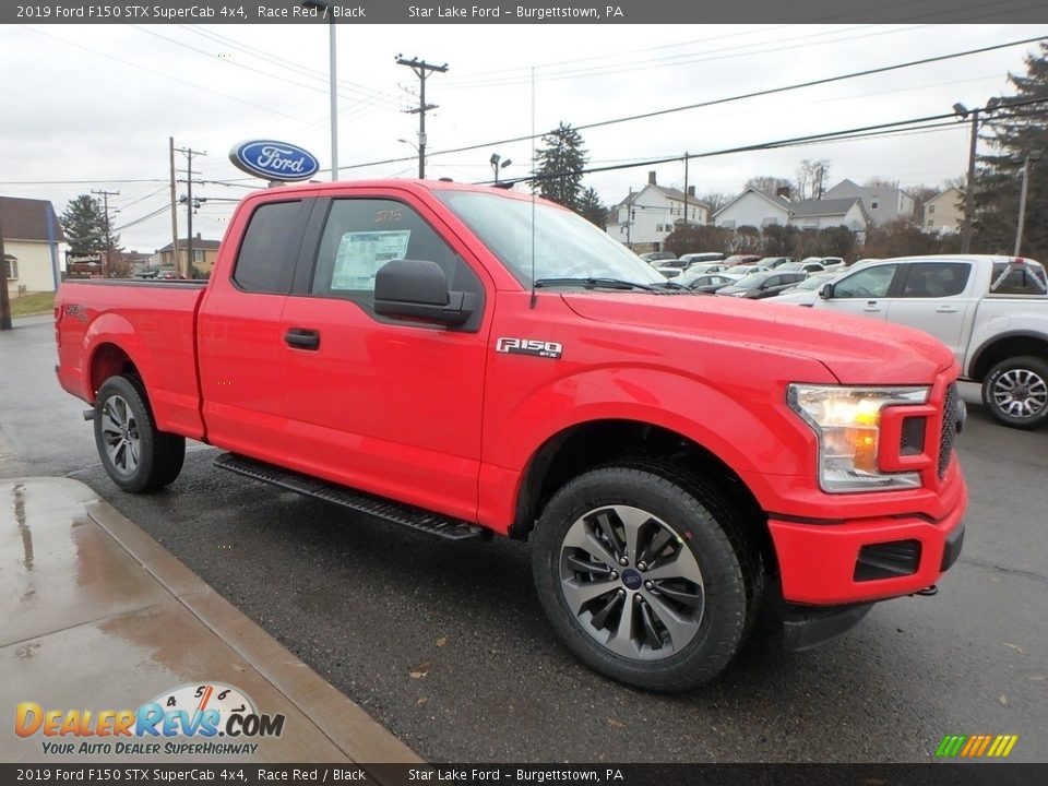 Front 3/4 View of 2019 Ford F150 STX SuperCab 4x4 Photo #3