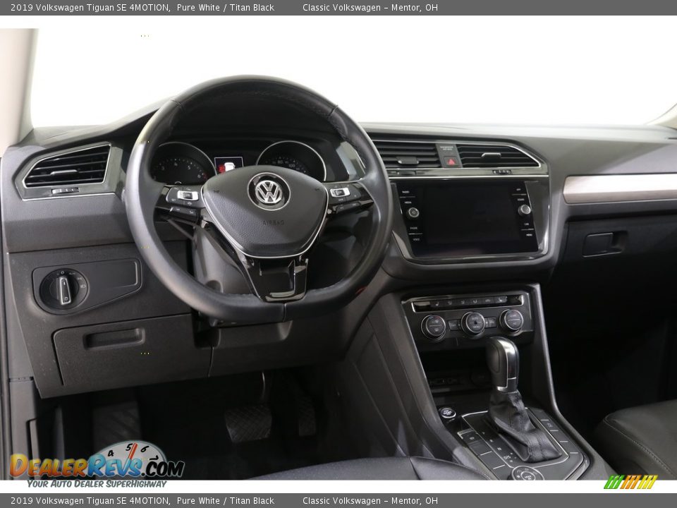 Dashboard of 2019 Volkswagen Tiguan SE 4MOTION Photo #6