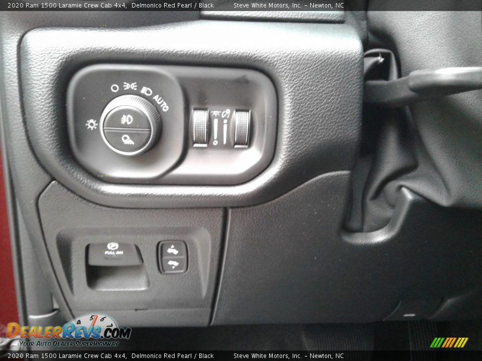 2020 Ram 1500 Laramie Crew Cab 4x4 Delmonico Red Pearl / Black Photo #15