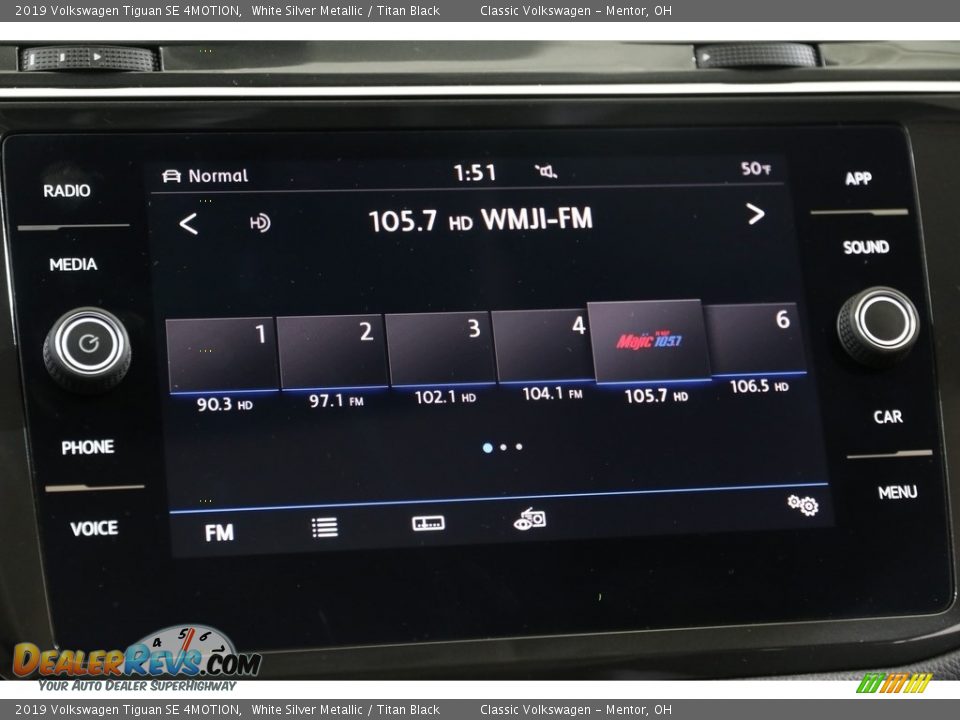 2019 Volkswagen Tiguan SE 4MOTION White Silver Metallic / Titan Black Photo #10