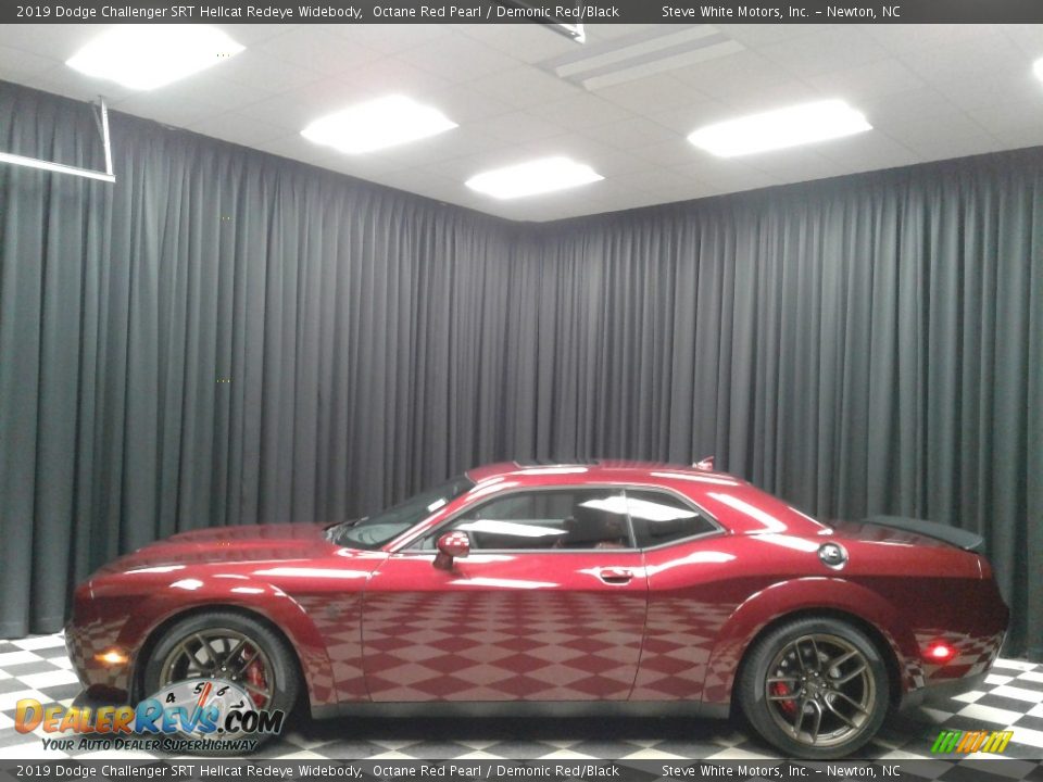 2019 Dodge Challenger SRT Hellcat Redeye Widebody Octane Red Pearl / Demonic Red/Black Photo #1
