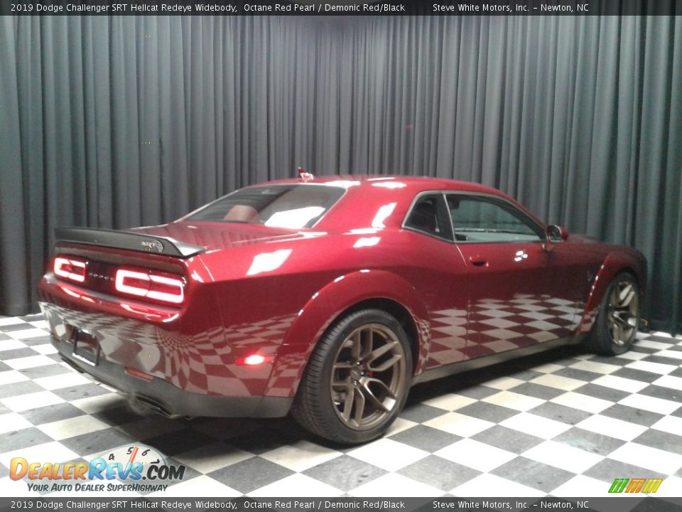 2019 Dodge Challenger SRT Hellcat Redeye Widebody Octane Red Pearl / Demonic Red/Black Photo #6