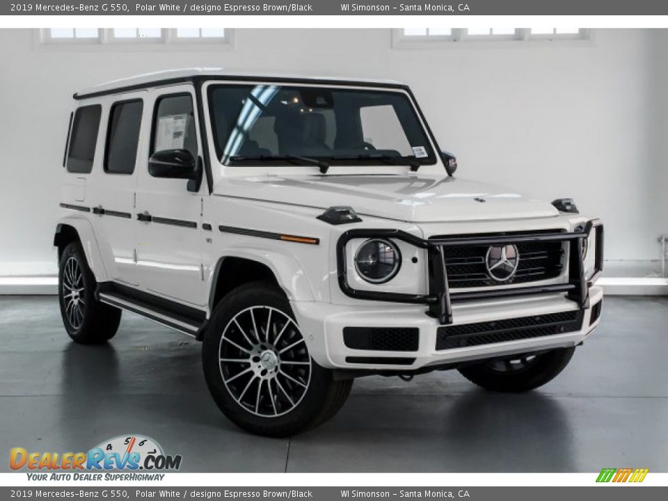Front 3/4 View of 2019 Mercedes-Benz G 550 Photo #14