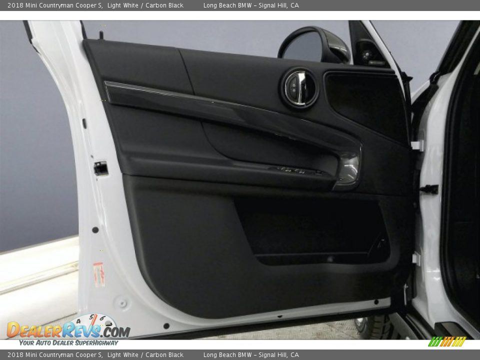 Door Panel of 2018 Mini Countryman Cooper S Photo #21
