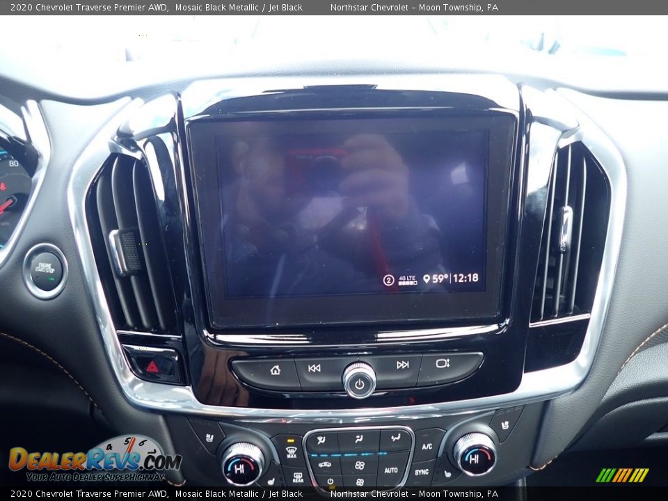 2020 Chevrolet Traverse Premier AWD Mosaic Black Metallic / Jet Black Photo #17