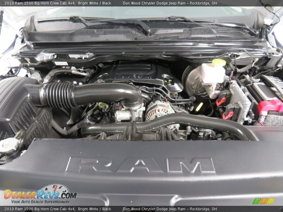 2019 Ram 1500 Big Horn Crew Cab 4x4 Bright White / Black Photo #8