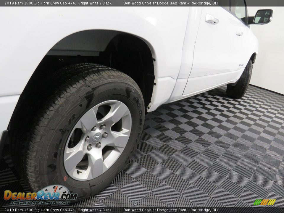 2019 Ram 1500 Big Horn Crew Cab 4x4 Bright White / Black Photo #16