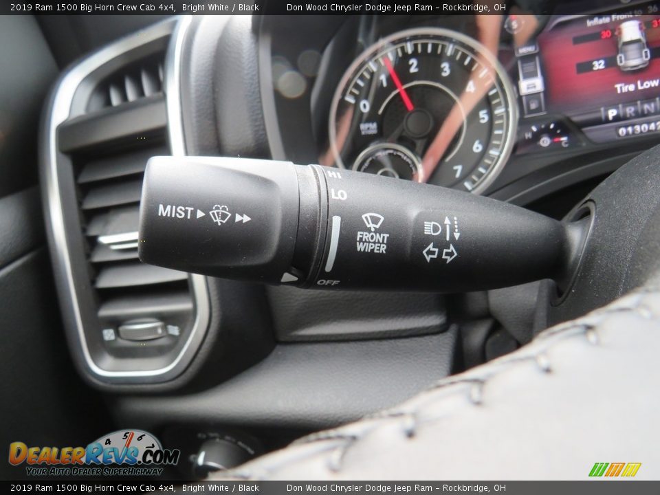 2019 Ram 1500 Big Horn Crew Cab 4x4 Bright White / Black Photo #22