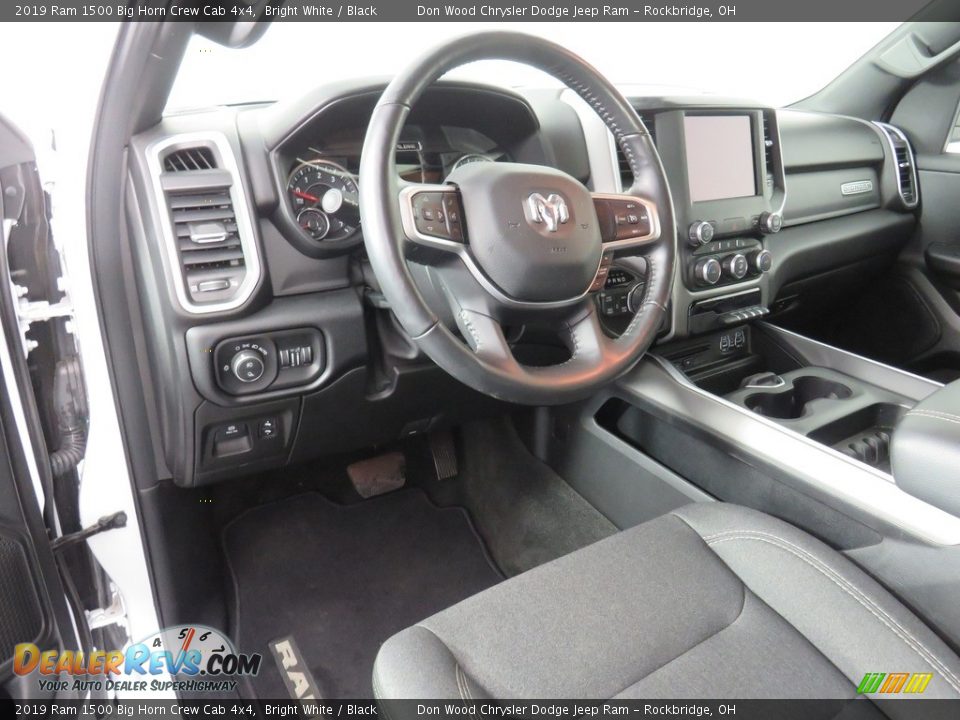 2019 Ram 1500 Big Horn Crew Cab 4x4 Bright White / Black Photo #30