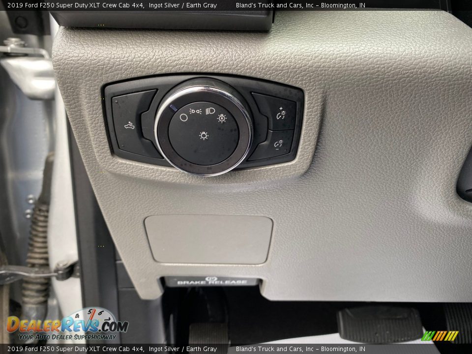 2019 Ford F250 Super Duty XLT Crew Cab 4x4 Ingot Silver / Earth Gray Photo #19