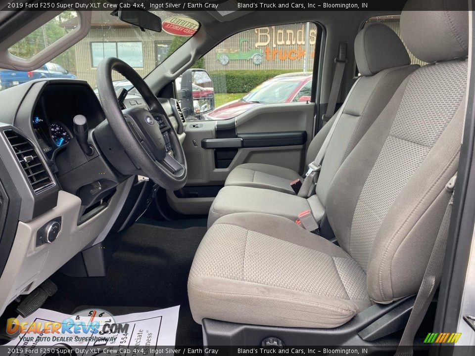 2019 Ford F250 Super Duty XLT Crew Cab 4x4 Ingot Silver / Earth Gray Photo #26