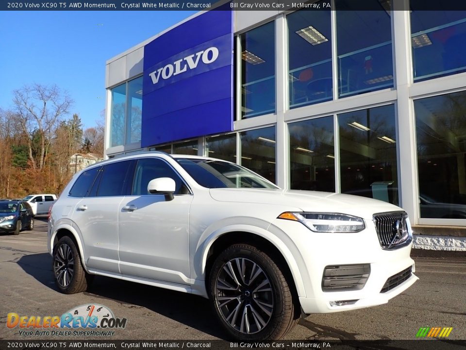 Front 3/4 View of 2020 Volvo XC90 T5 AWD Momentum Photo #1