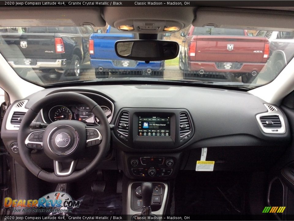 2020 Jeep Compass Latitude 4x4 Granite Crystal Metallic / Black Photo #12