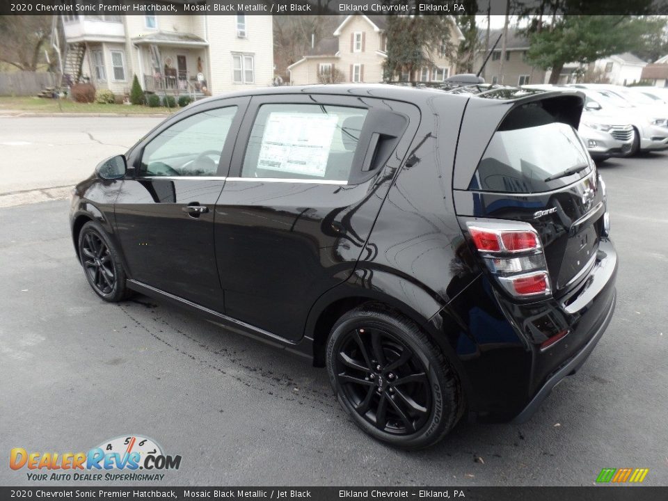 2020 Chevrolet Sonic Premier Hatchback Mosaic Black Metallic / Jet Black Photo #5