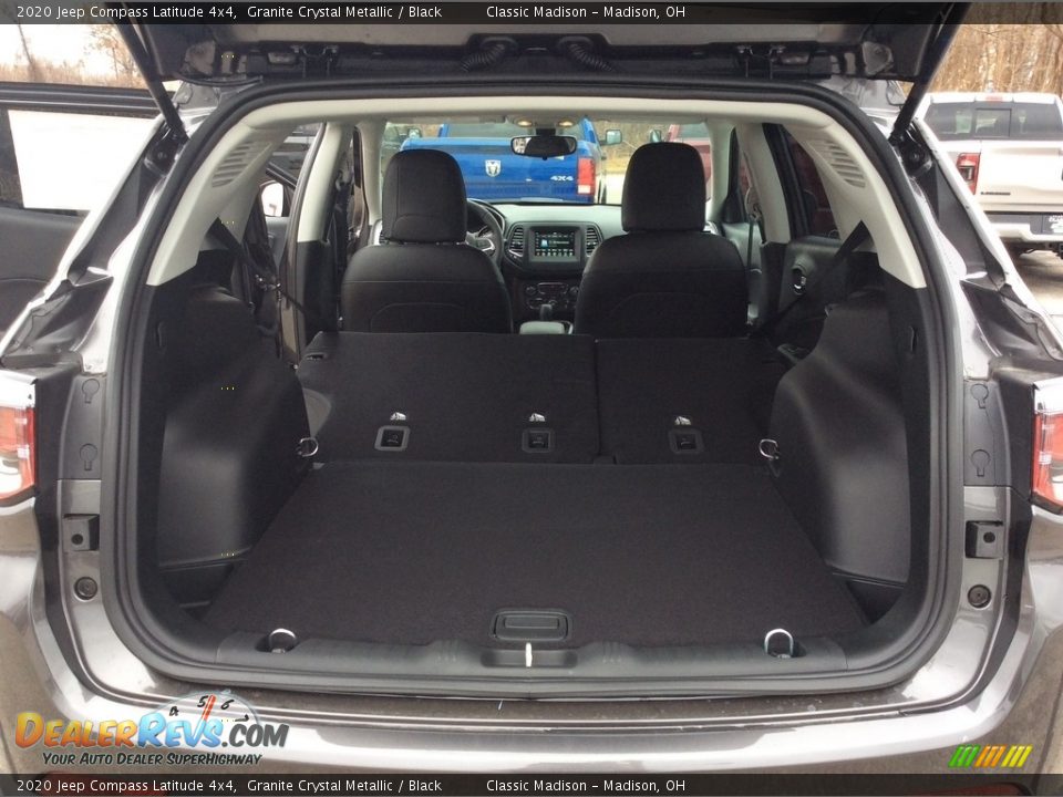 2020 Jeep Compass Latitude 4x4 Granite Crystal Metallic / Black Photo #18